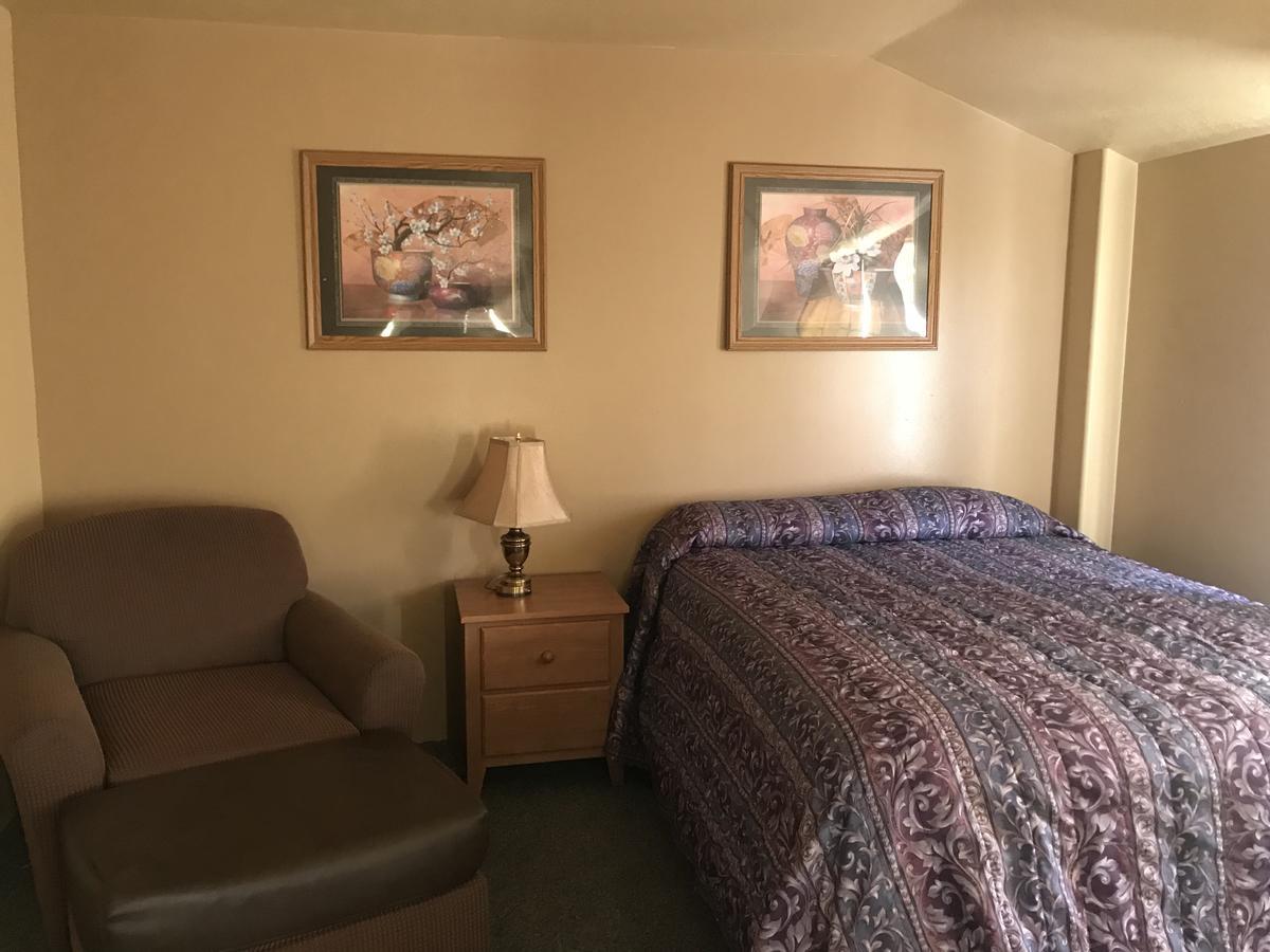 Economy Guest Village Рок Спрингс Екстериор снимка
